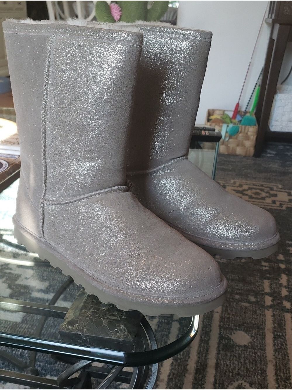 NWOB BearPaw Womans Elle Suede Silver Glitter Boots